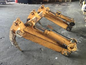 Liebherr Ripper 3 tooth + cilinders